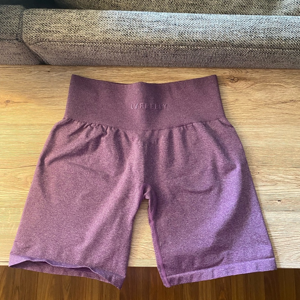 High waisted purple shorts L